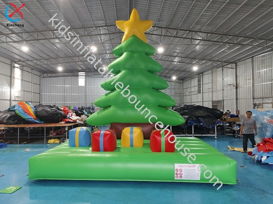 Arbre de Noël gonflable zone de saut château gonflable