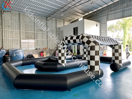 Fabrique noir et blanc gonflable grande piste de course gonflable parcours d'obstacles